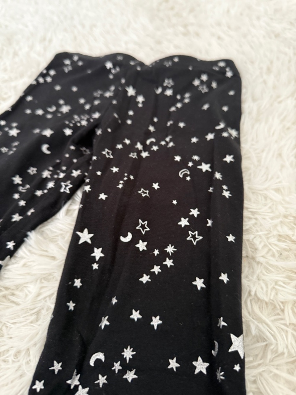 Old Navy Girls Black Star Print Leggings Size S 6/7 Stretch Pants - Picture 2 of 3